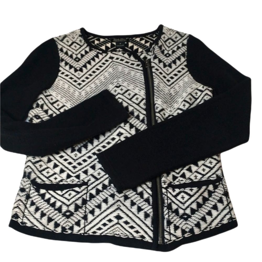 Lucky Brand Live In Love zip up sweater. Size M